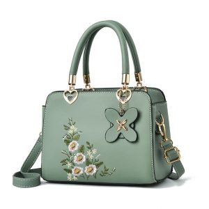 Bolsa Feminina Espaçosa com Bordado em Flores