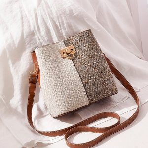 Bolsa Tiracolo Feminina Couro Sintético Fivela Circular